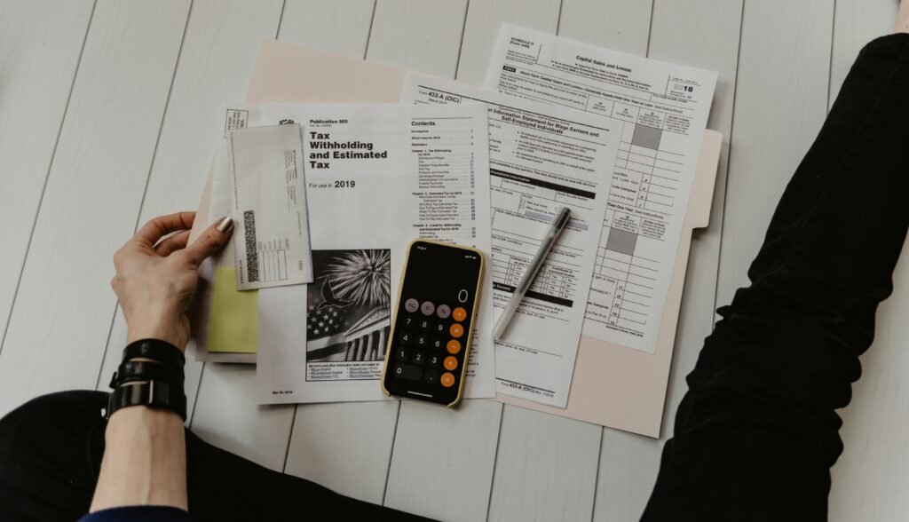 11 Ways To Achieve Financial Freedom 2 kelly sikkema xoU52jUVUXA unsplash
