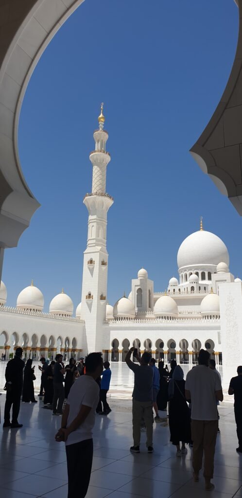 Visiting the Sheikh Zayed Grand Mosque, Abu Dhabi 15 20230506 105144