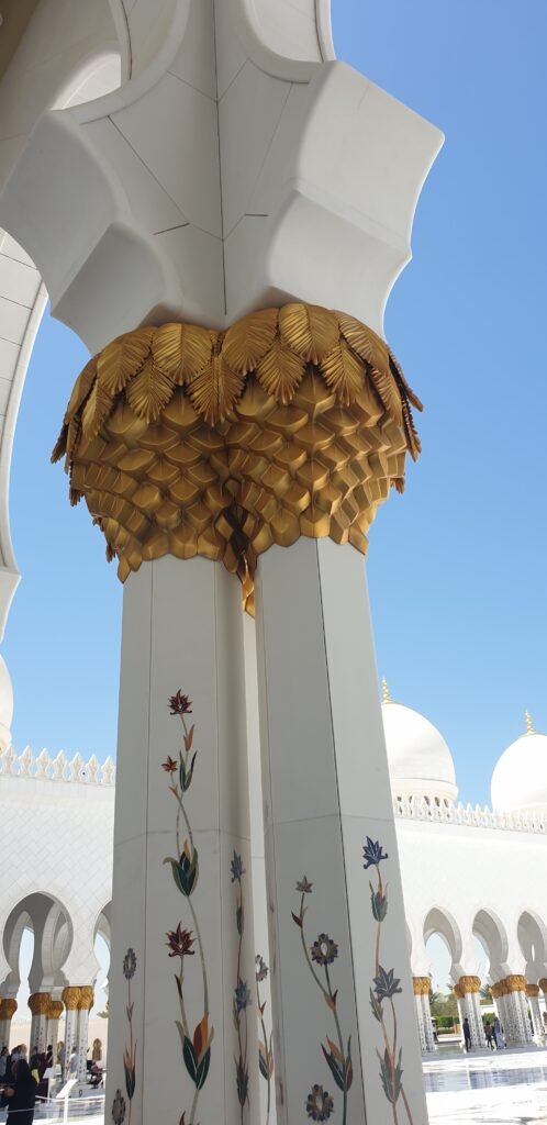 Visiting the Sheikh Zayed Grand Mosque, Abu Dhabi 4 20230506 105623