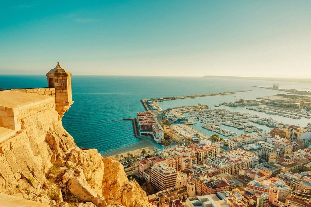 From Finland to Alicante, Spain: Beaches, Food and Places We Love 3 dean milenkovic Ih5MQMqPjQ8 unsplash